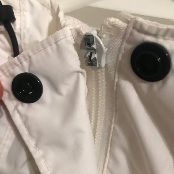 Women’s Columbia Rain Jacket - Picture 5 of 5